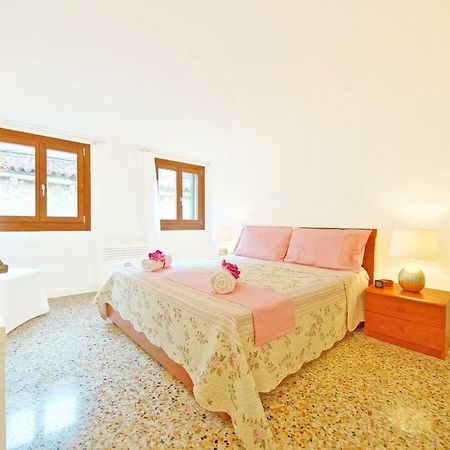 Sant'Aponal Apartment Rialto Βενετία Εξωτερικό φωτογραφία