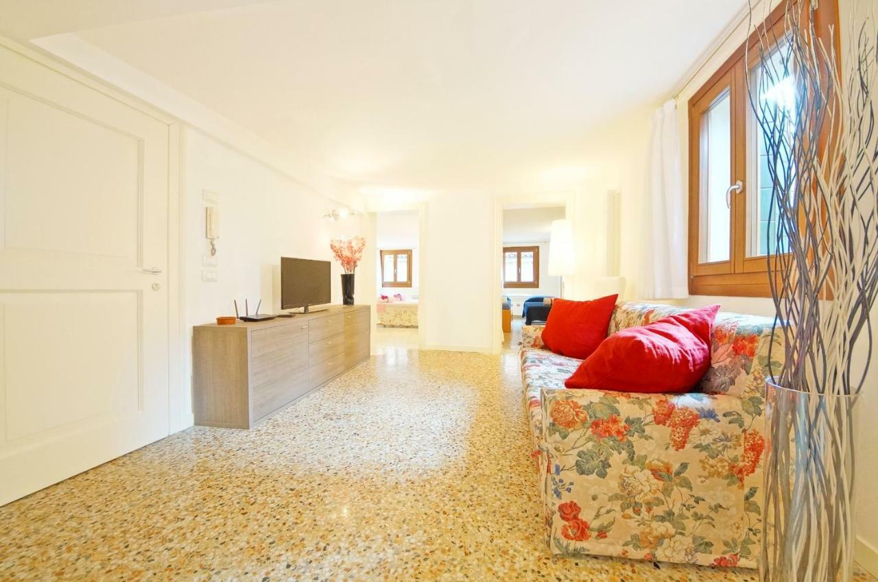 Sant'Aponal Apartment Rialto Βενετία Εξωτερικό φωτογραφία