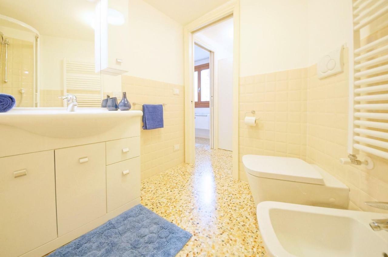 Sant'Aponal Apartment Rialto Βενετία Εξωτερικό φωτογραφία